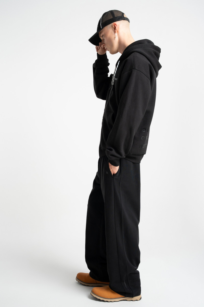HD claim straight sweatpants black