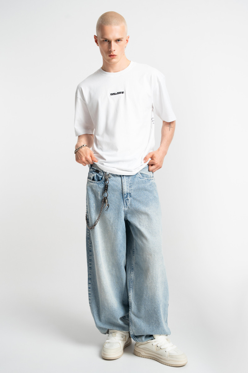 Embroidered logo t-shirt white