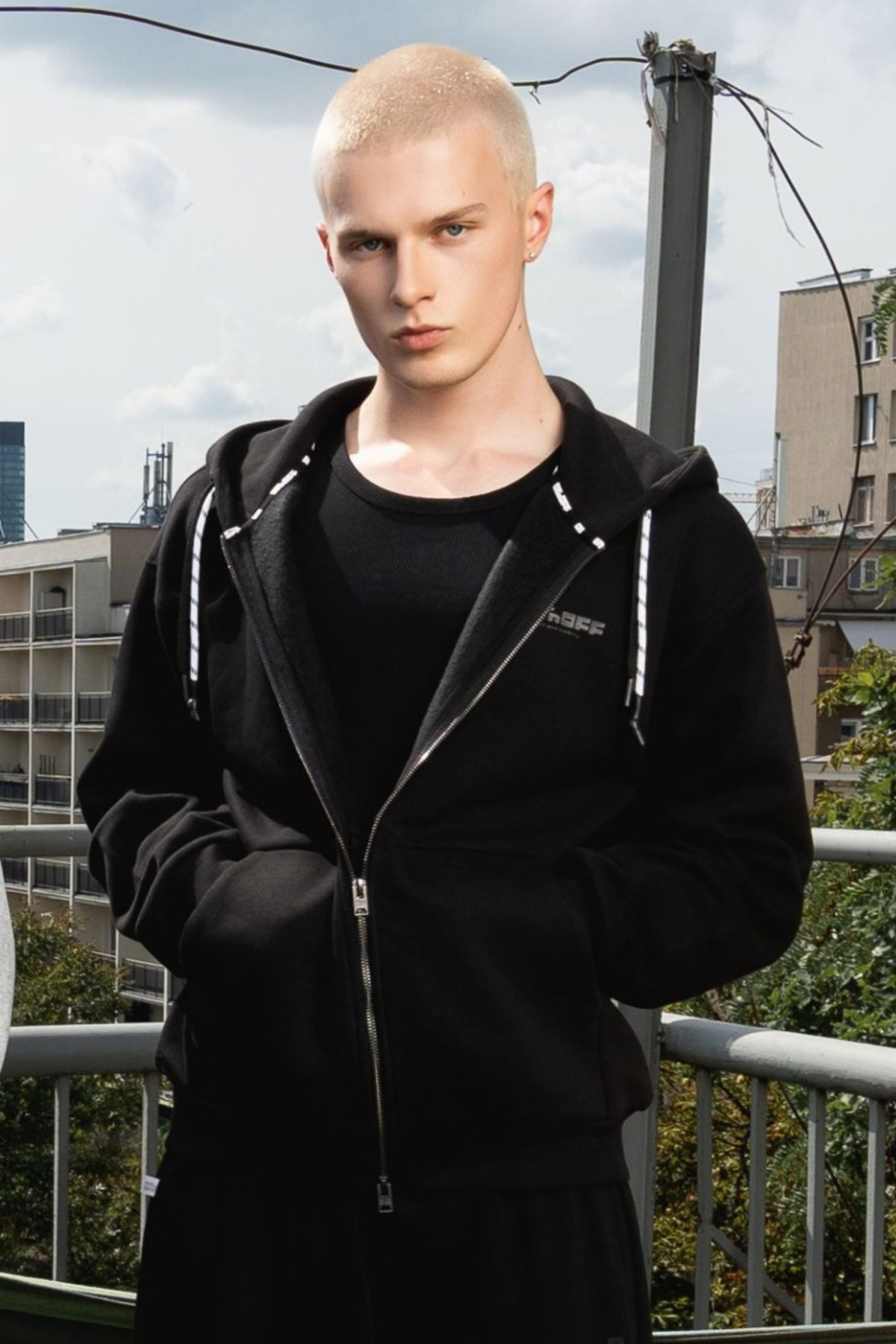HD claim hoodie zipped black
