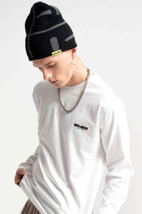 KNITTED LOGO BEANIE BLACK