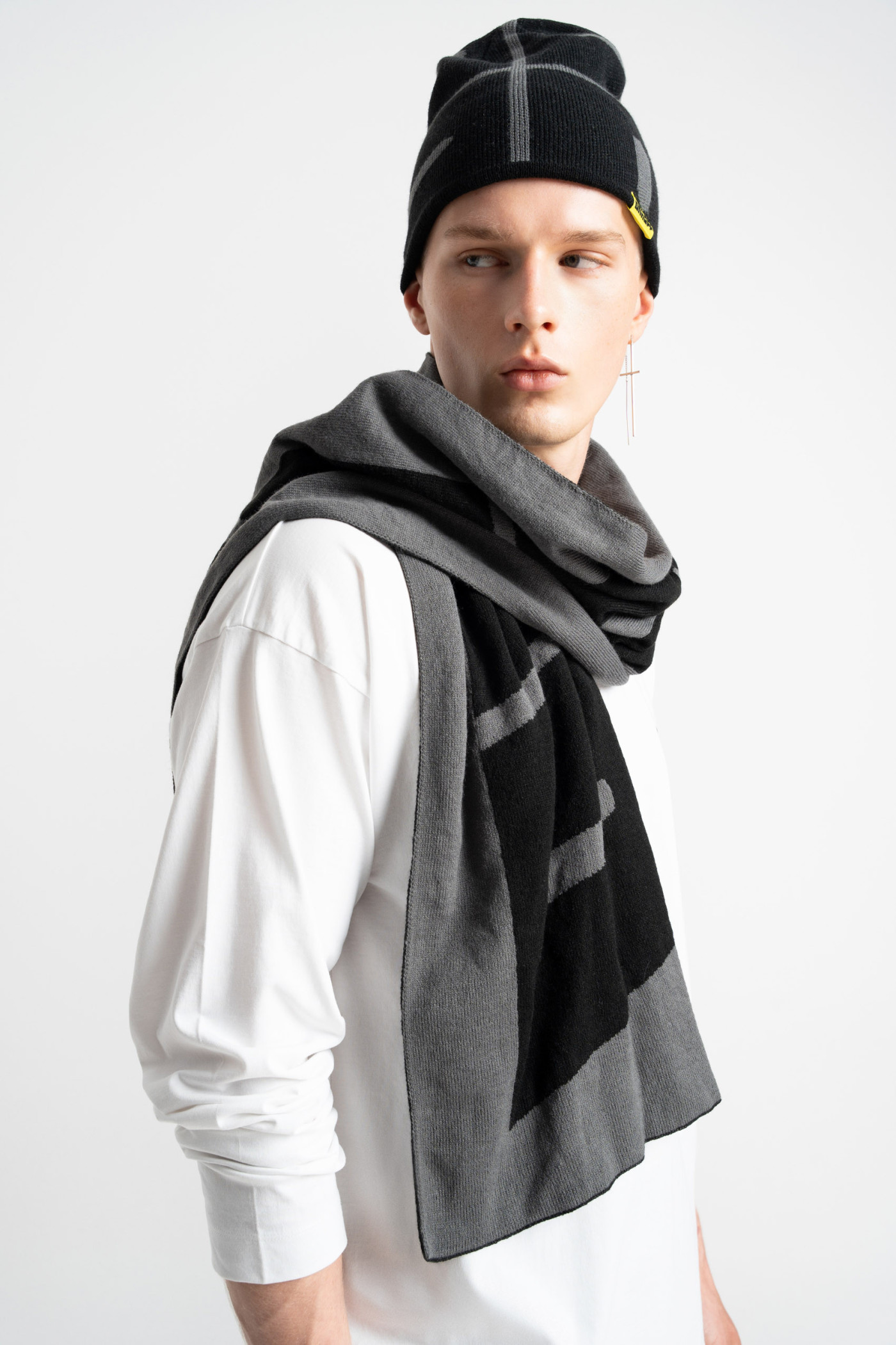 KNITTED LOGO SCARF RIVERSIBLE